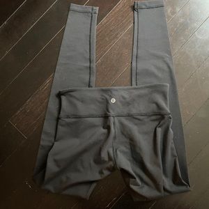 Lululemon never worn black leggings sz6